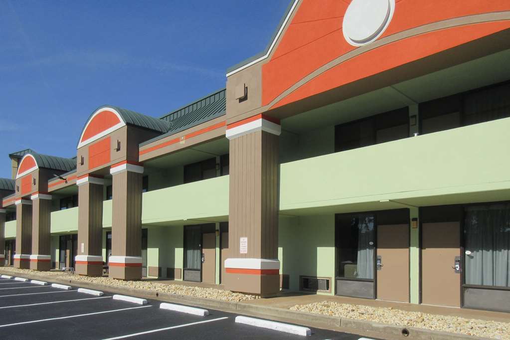 Suburban Studios Macon Exterior foto